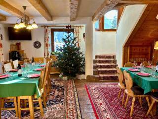 04. Catered chalet Christoph Sankt Anton Eetruimte