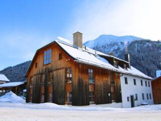 02. Catered chalet Levett Sankt Anton am Arlberg Voorzijde 2